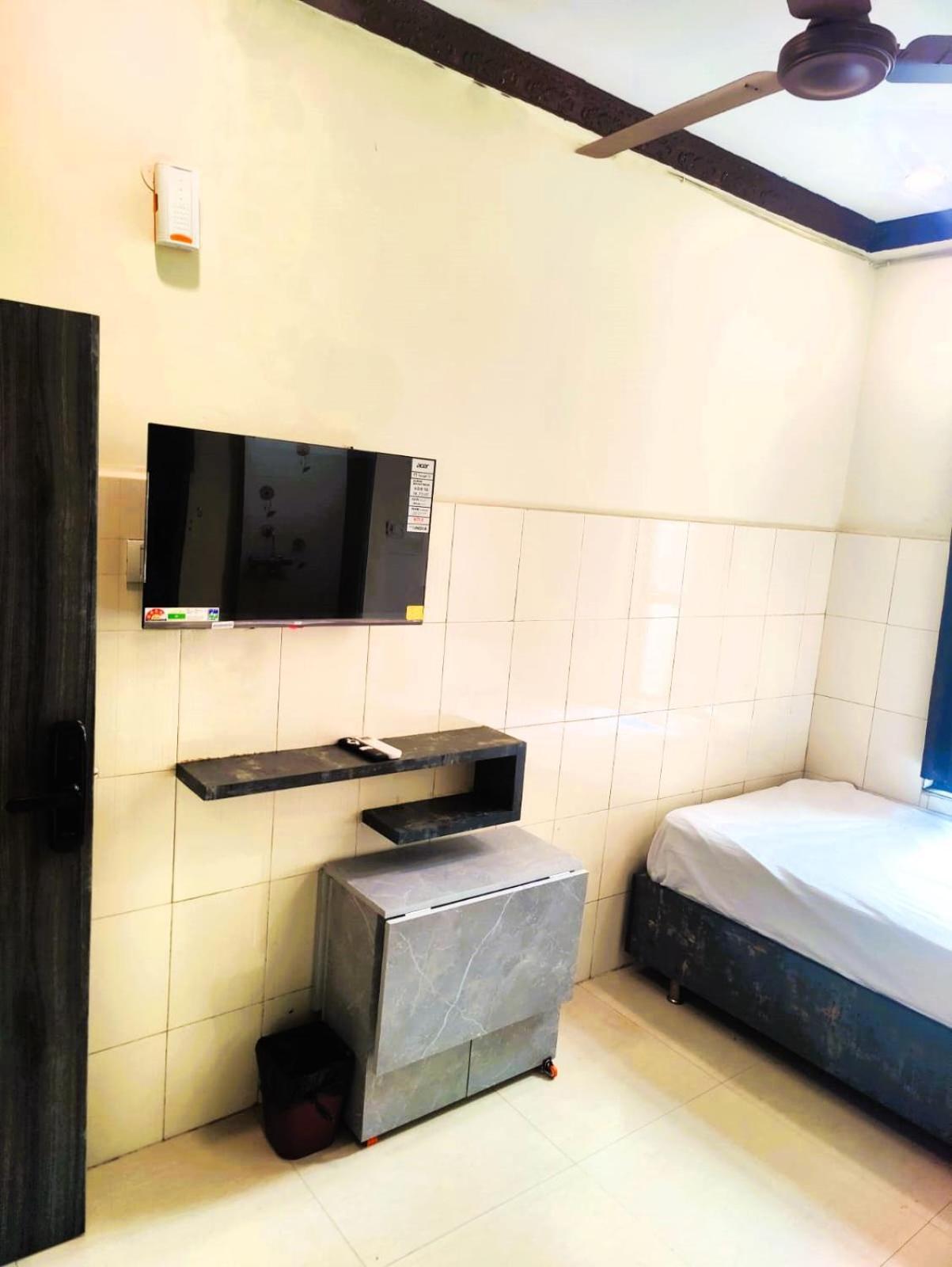 The Livin Residency Hotel วิสาขปัตนัม ภายนอก รูปภาพ