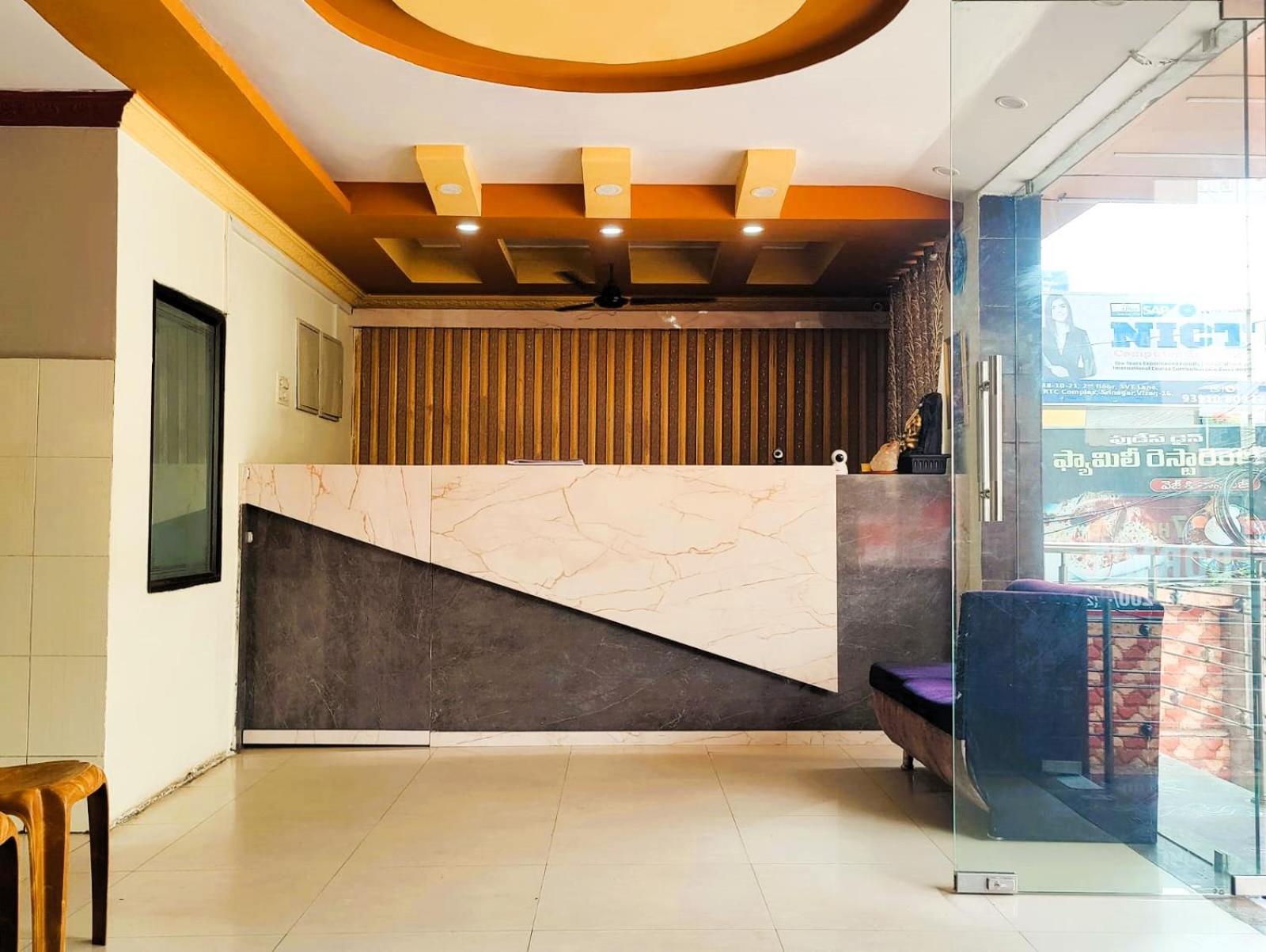 The Livin Residency Hotel วิสาขปัตนัม ภายนอก รูปภาพ